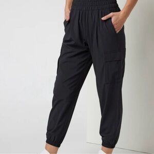 Vuori Villa Pocket Women's Black Cargo Jogger Pants